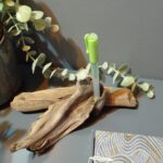 Porte stylo en bois flotté pour accueillir un stylo vue rapprochée